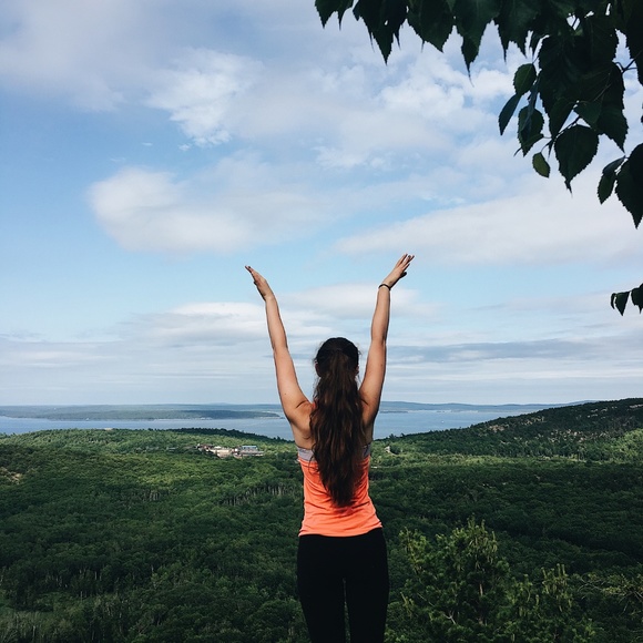 Meet your Posher, Olivia - Picture 2 of 5